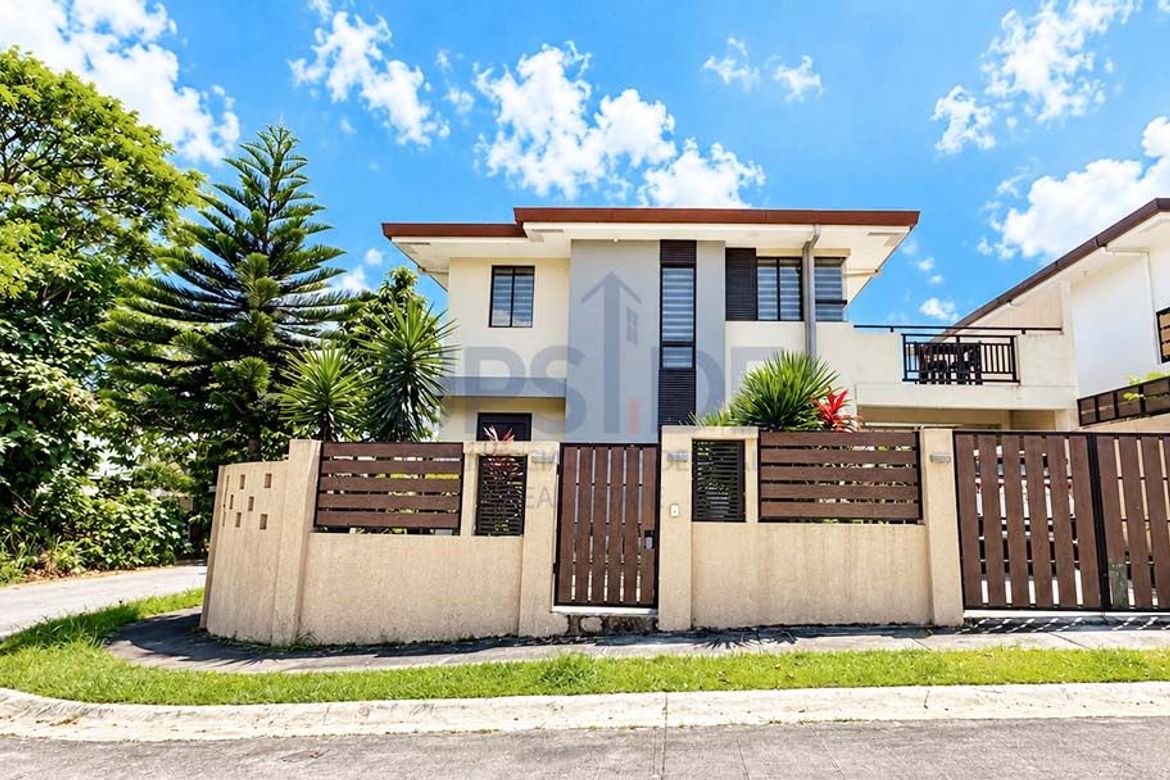 3 Bedroom House for Sale in Canlubang, Calamba, Laguna