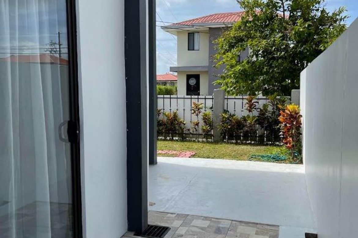 3 Bedroom House for Sale in Canlubang, Calamba, Laguna – photo 2