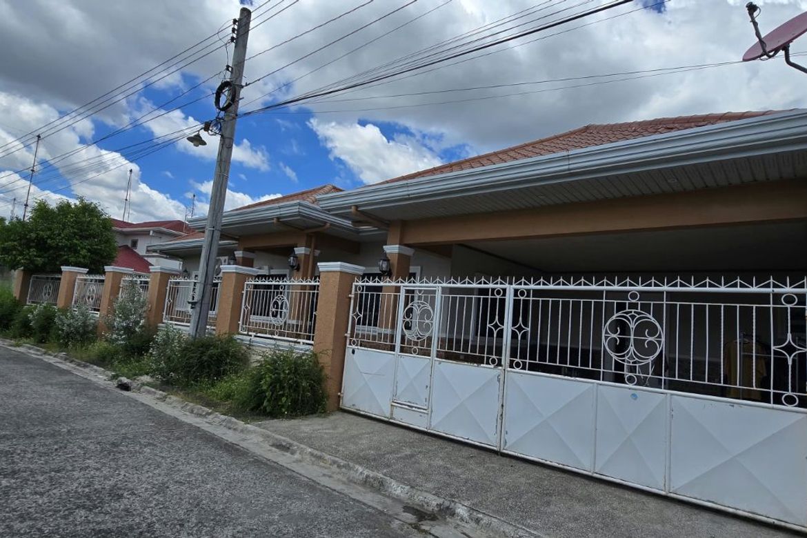 3 Bedroom House for Sale in Capaya, Angeles, Pampanga – photo 2