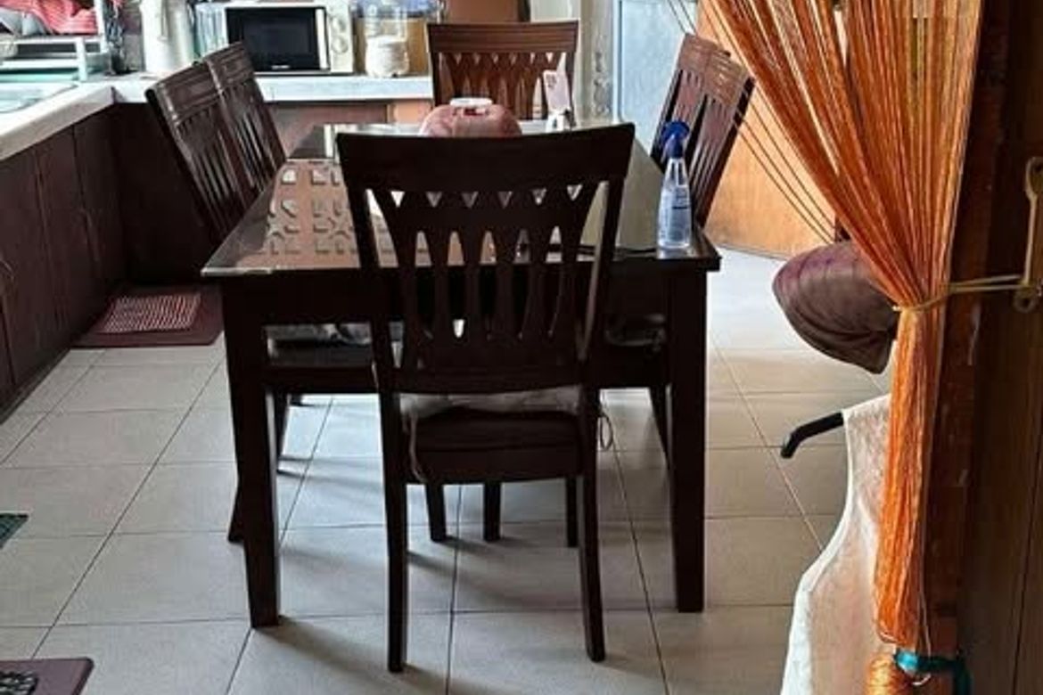 3 Bedroom House for Sale in Cembo, Makati, Metro Manila near MRT-3 Guadalupe – photo 2