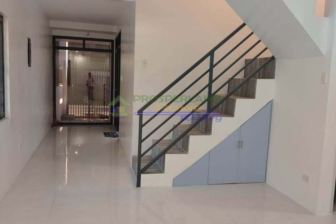 3 Bedroom House for Sale in Central, Quezon City, Metro Manila