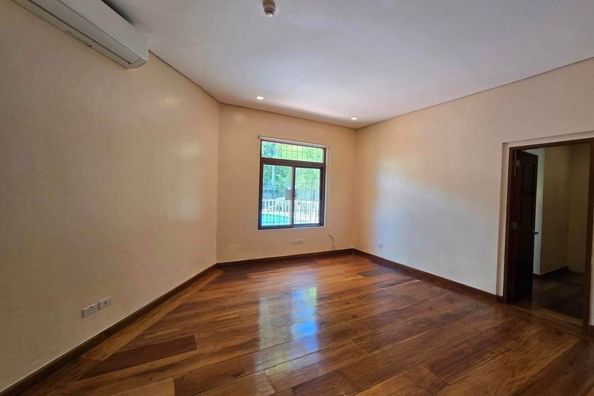 3 Bedroom House for Sale in Dasmariñas North, Makati, Metro Manila near MRT-3 Ayala – photo 7