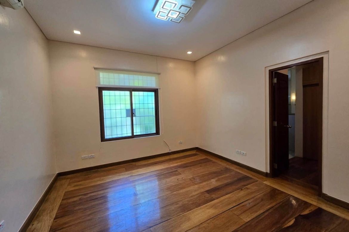 3 Bedroom House for Sale in Dasmariñas North, Makati, Metro Manila near MRT-3 Ayala – photo 8