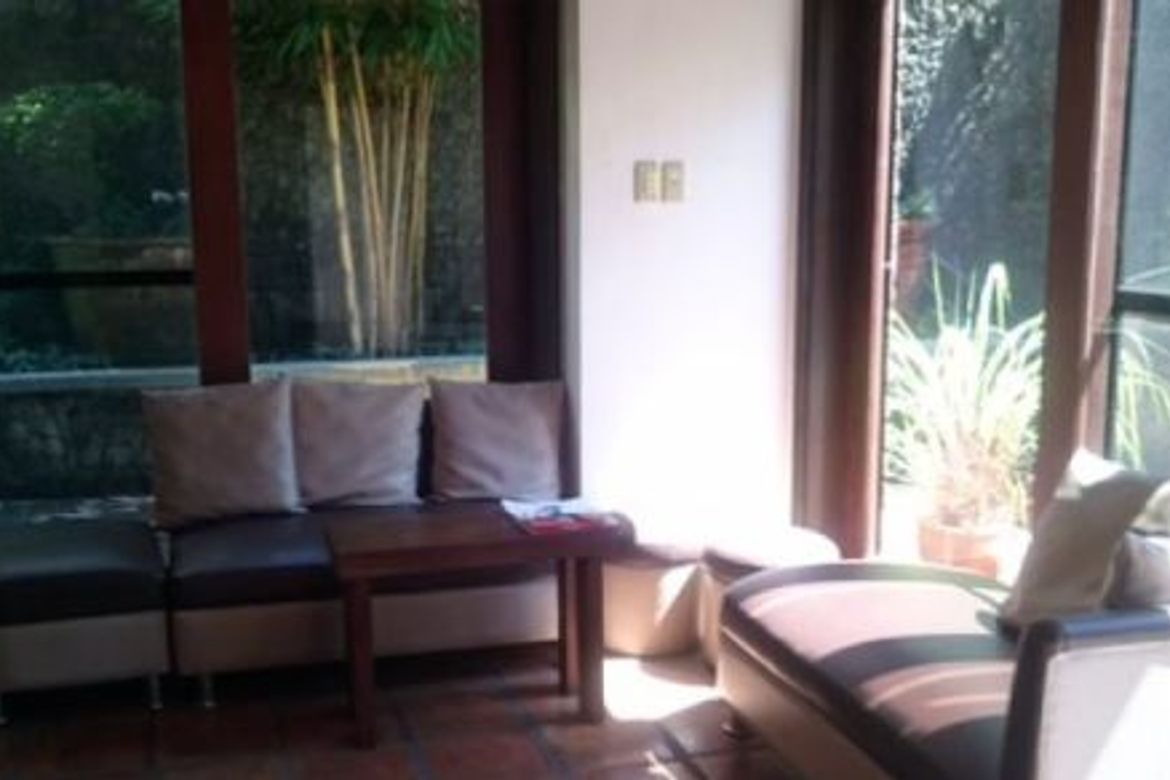 3 Bedroom House for Sale in Dasmariñas Village, Dasmariñas North, Makati, Metro Manila near MRT-3 Magallanes – photo 2