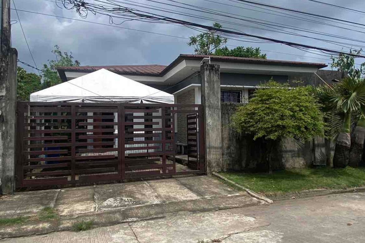 3 Bedroom House for Sale in Estefania, Bacolod, Negros Occidental