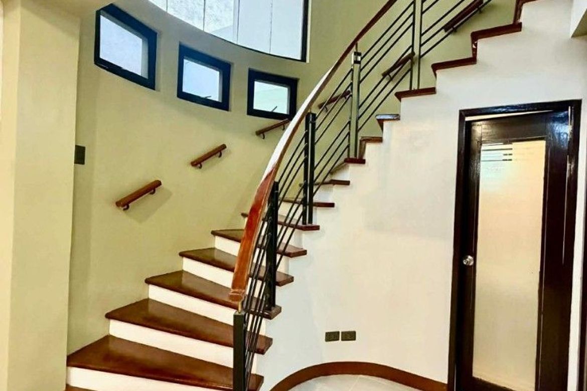 3 Bedroom House for Sale in Greenwoods Executive Village - Cainta, San Andres, Cainta, Rizal – photo 7