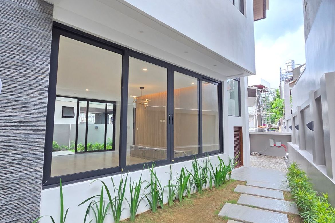3 Bedroom House for Sale in Guadalupe, Cebu City, Cebu