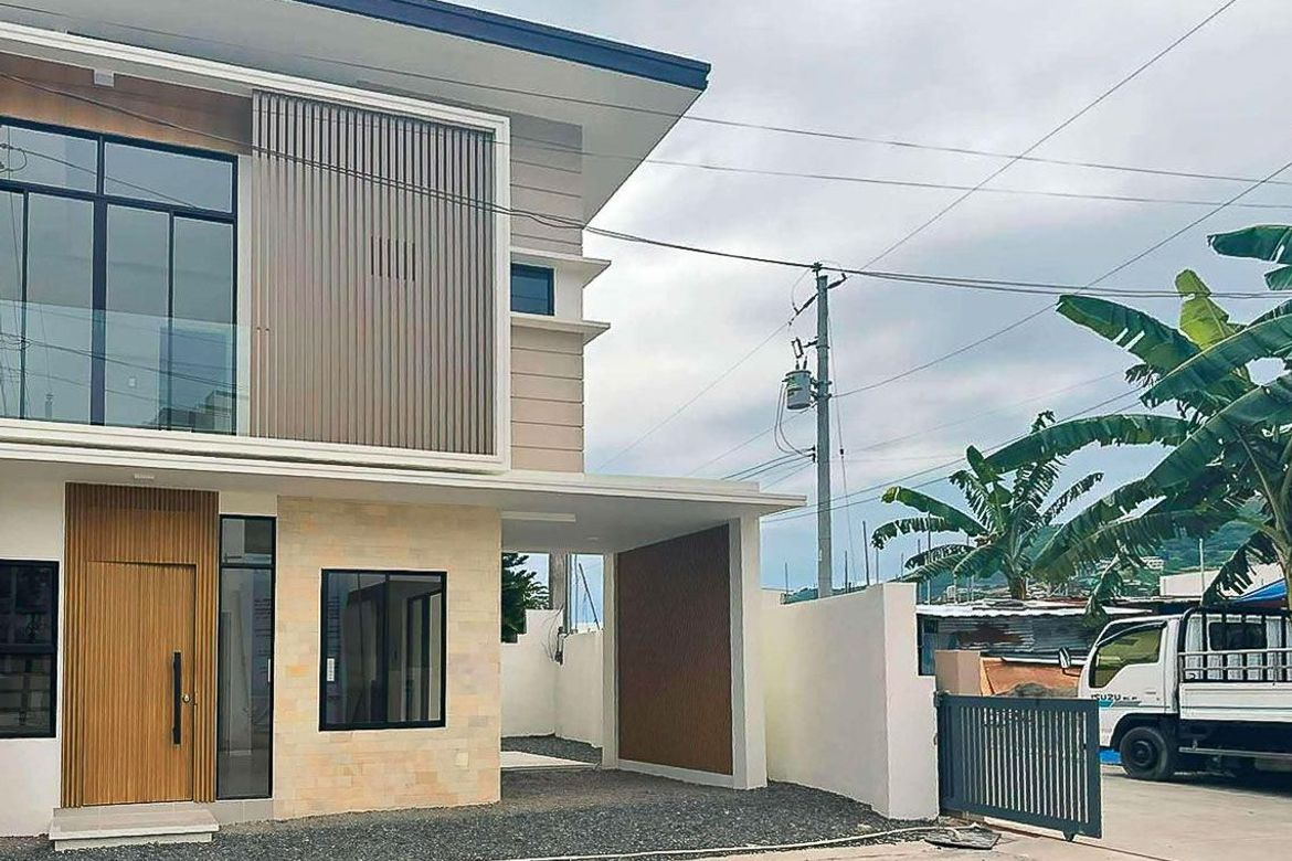 3 Bedroom House for Sale in Guadalupe, Cebu City, Cebu