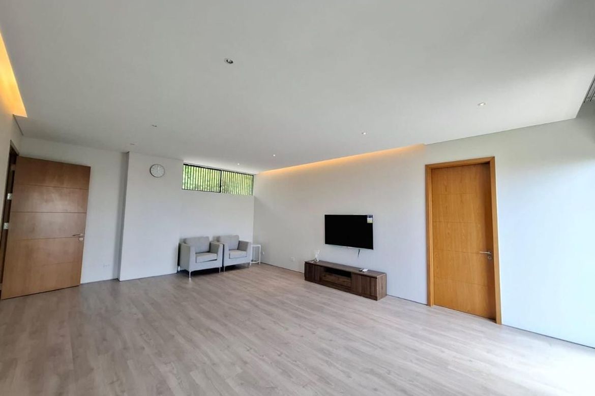 3 Bedroom House for Sale in Guadalupe, Cebu City, Cebu