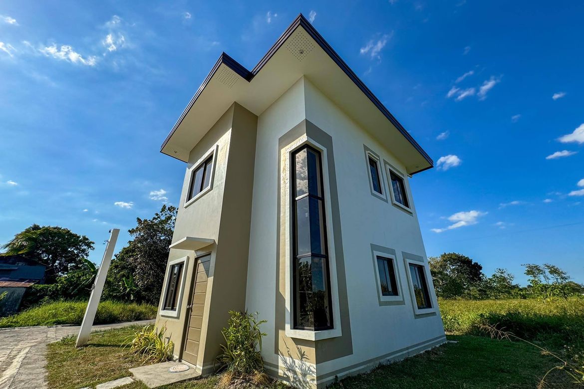 3 Bedroom House for Sale in Guinhalaran, Silay, Negros Occidental