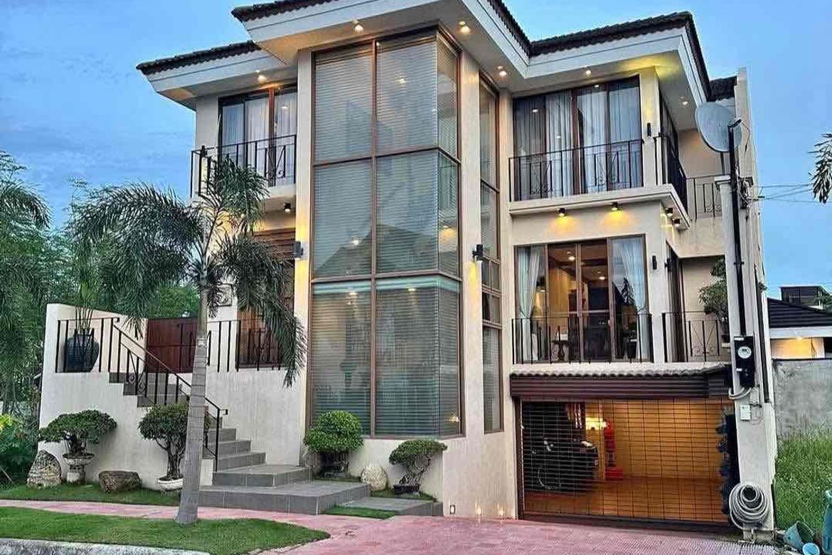 3 Bedroom House for Sale in Gun-Ob, Lapu-Lapu, Cebu