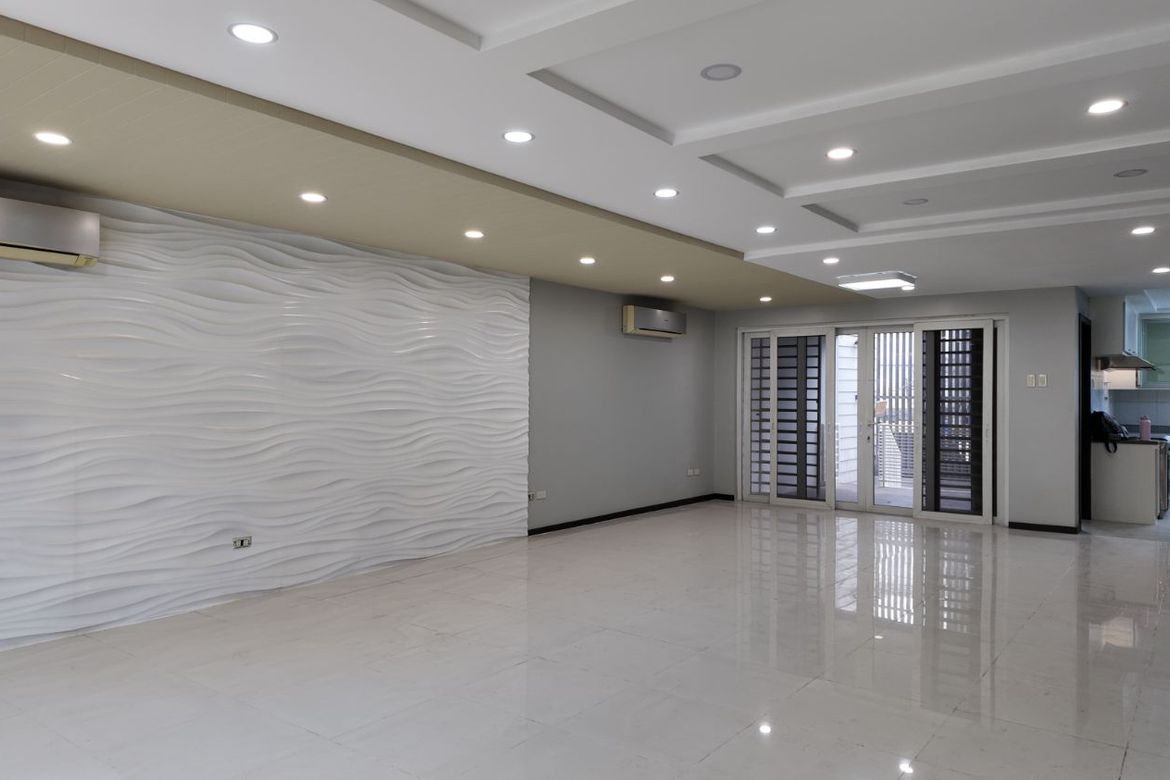 3 Bedroom House for Sale in Horseshoe, Quezon City, Metro Manila near LRT-2 Gilmore – photo 4