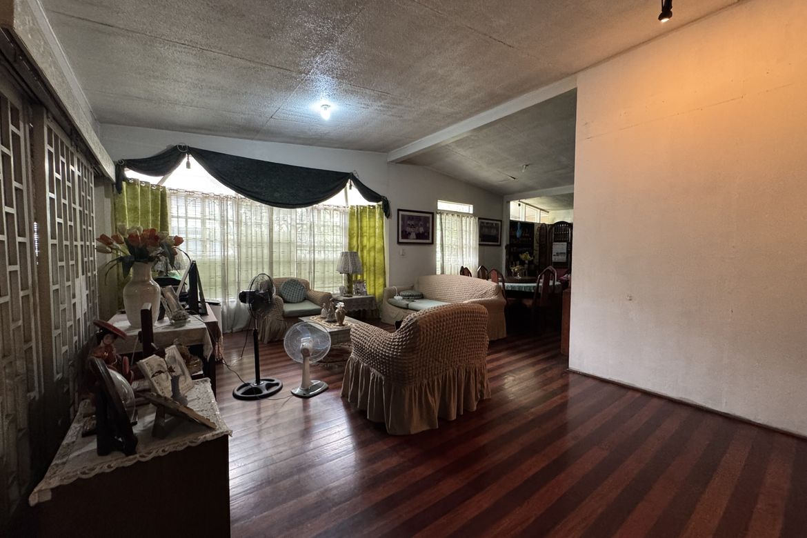3 Bedroom House for Sale in Kapitolyo, Pasig, Metro Manila – photo 7