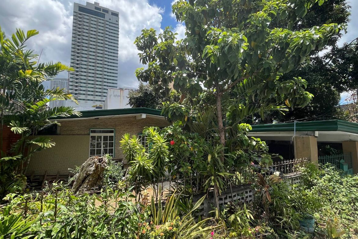 3 Bedroom House for Sale in Kapitolyo, Pasig, Metro Manila – photo 2