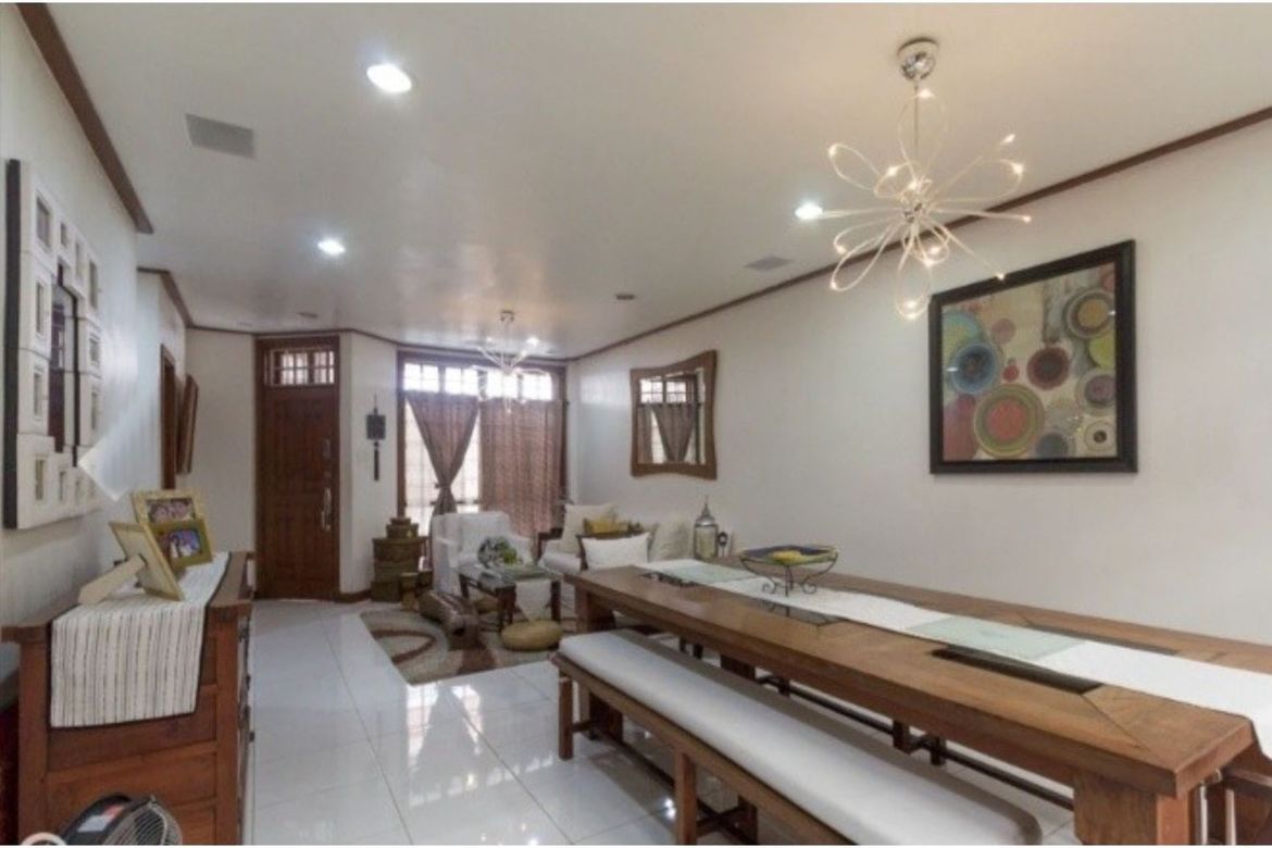 3 Bedroom House for Sale in Kapitolyo, Pasig, Metro Manila near MRT-3 Boni – photo 2