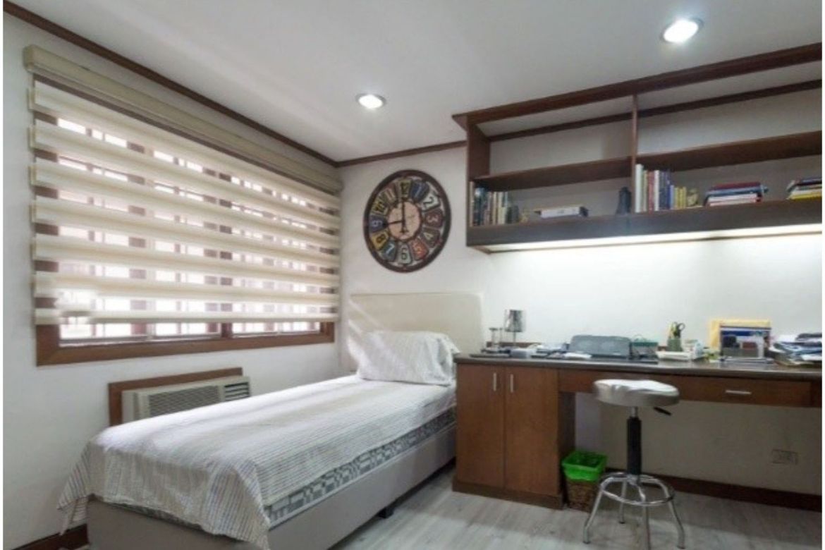 3 Bedroom House for Sale in Kapitolyo, Pasig, Metro Manila near MRT-3 Boni – photo 6