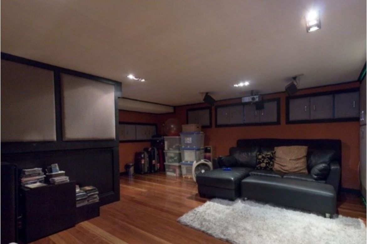 3 Bedroom House for Sale in Kapitolyo, Pasig, Metro Manila near MRT-3 Boni – photo 8