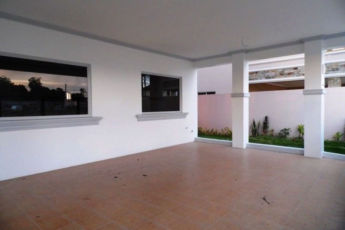 3 Bedroom House for Sale in Lourdes North West, Angeles, Pampanga – photo 2