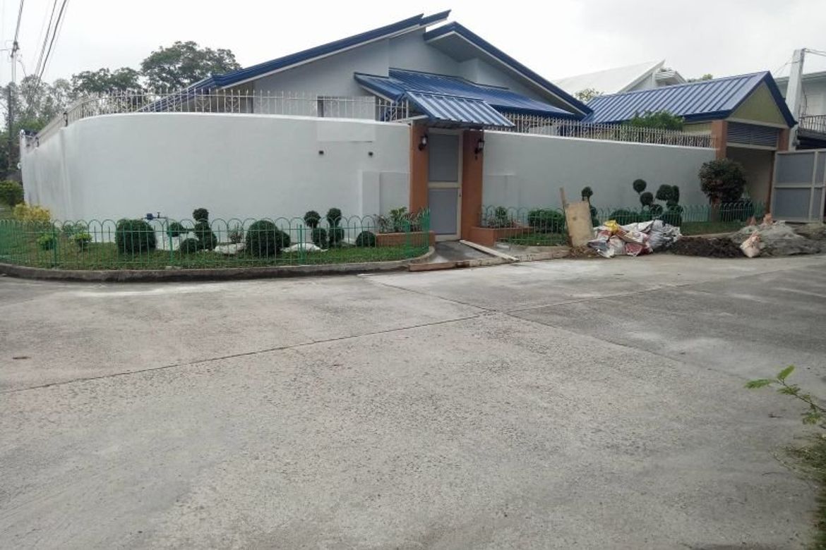 3 Bedroom House for Sale in Lourdes North West, Angeles, Pampanga