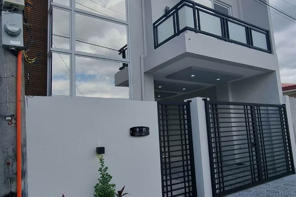 3 Bedroom House for Sale in Mabiga, Mabalacat, Pampanga