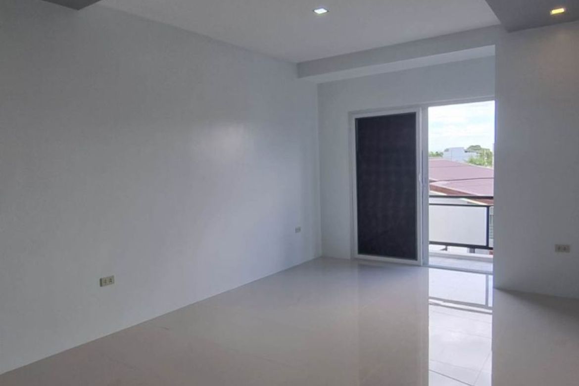 3 Bedroom House for Sale in Mabiga, Mabalacat, Pampanga – photo 4