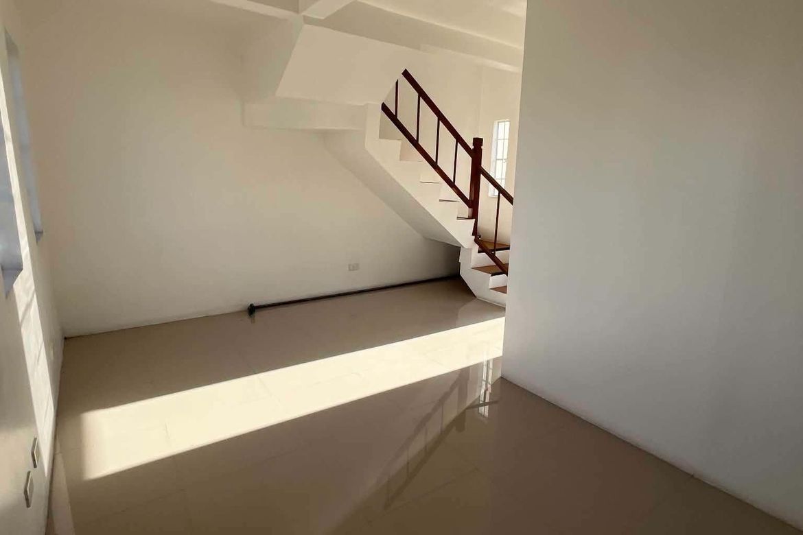 3 Bedroom House for Sale in Mabiga, Mabalacat, Pampanga – photo 2