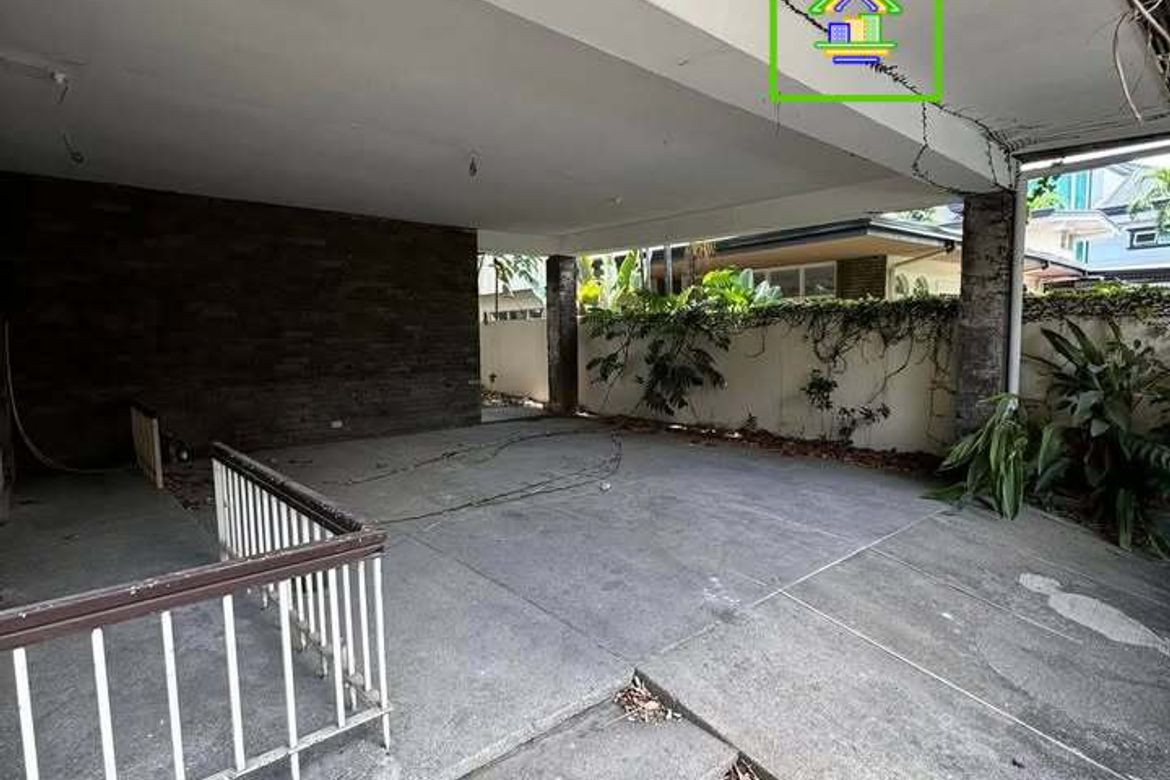 3 Bedroom House for Sale in Magallanes, Makati, Metro Manila near MRT-3 Magallanes