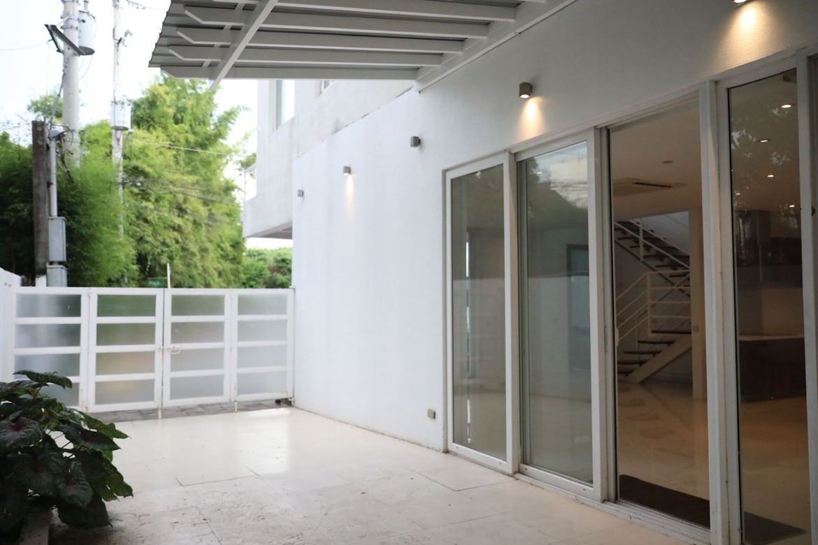 3 Bedroom House for Sale in MAHOGANY PLACE III, Bagong Tanyag, Taguig, Metro Manila – photo 6