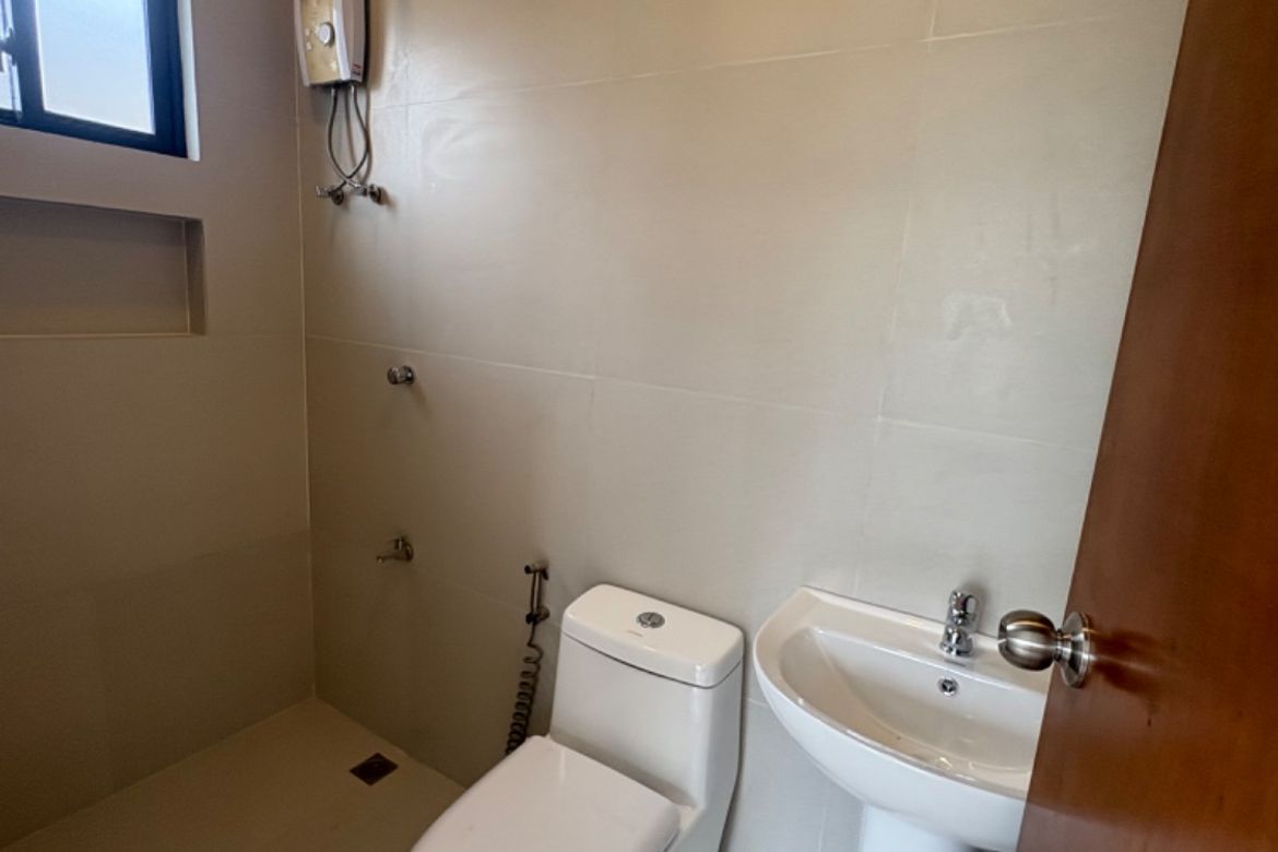 3 Bedroom House for Sale in Mandalagan, Bacolod, Negros Occidental – photo 7