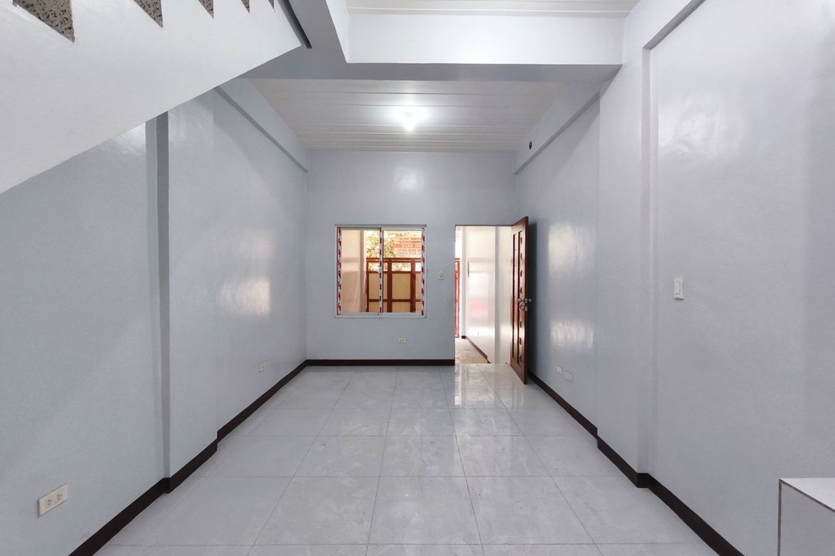 3 Bedroom House for Sale in Manila, Metro Manila near LRT-2 Legarda – photo 7
