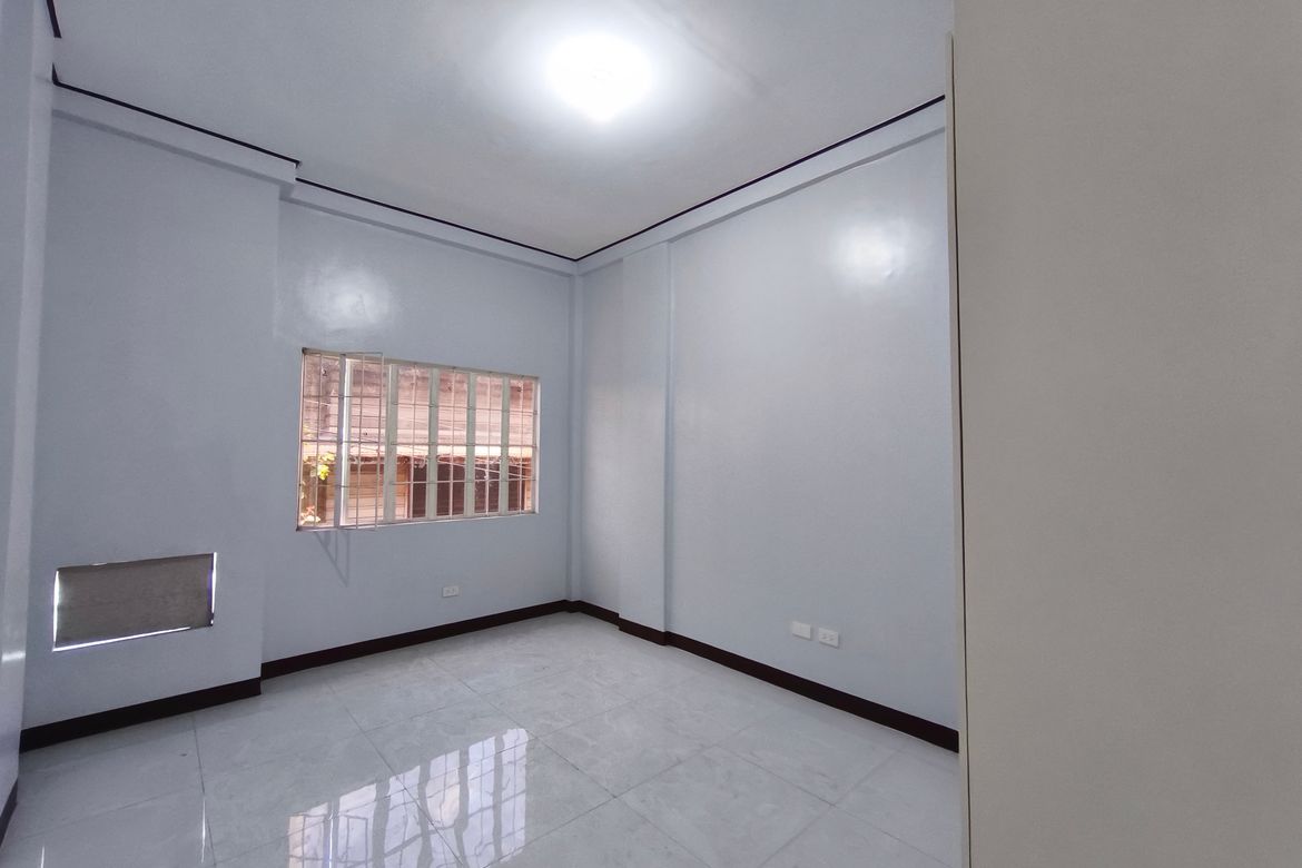 3 Bedroom House for Sale in Manila, Metro Manila near LRT-2 Legarda – photo 2