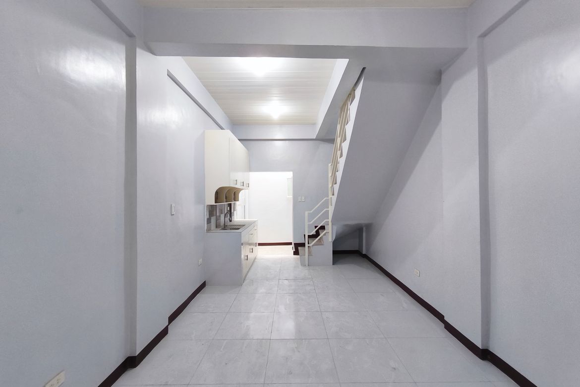 3 Bedroom House for Sale in Manila, Metro Manila near LRT-2 Legarda – photo 5