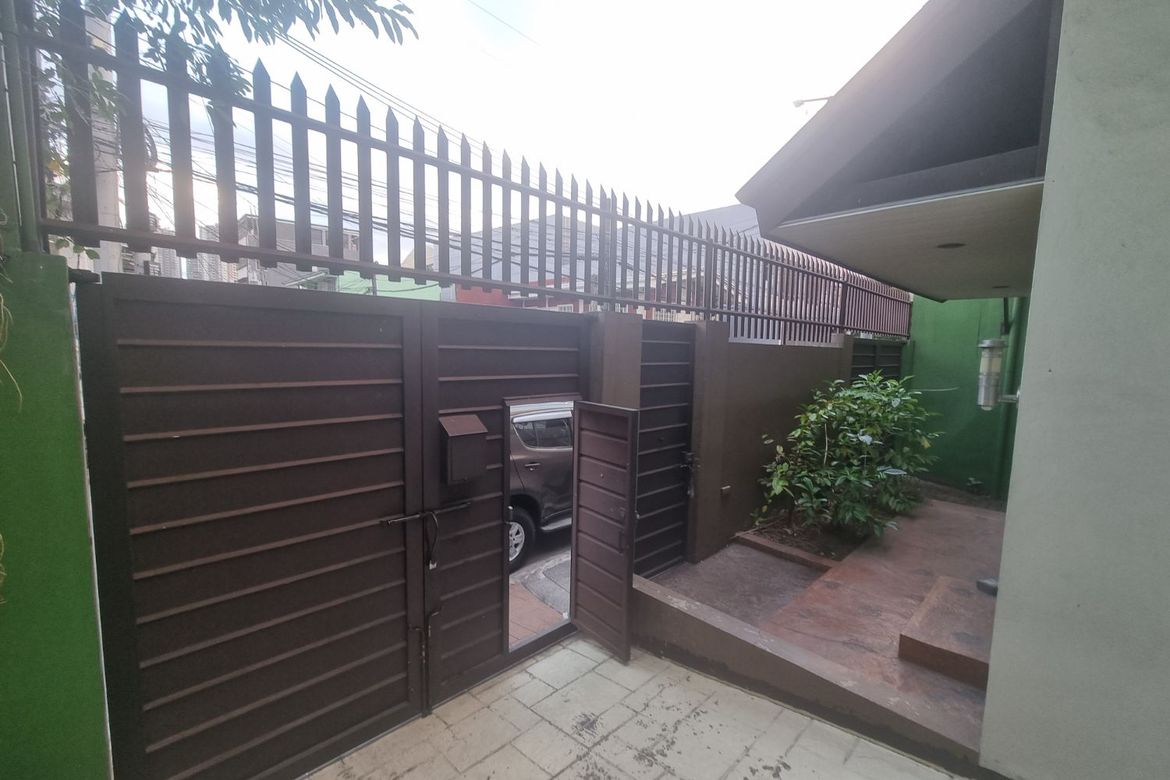 3 Bedroom House for Sale in Mauway, Mandaluyong, Metro Manila near MRT-3 Shaw Boulevard