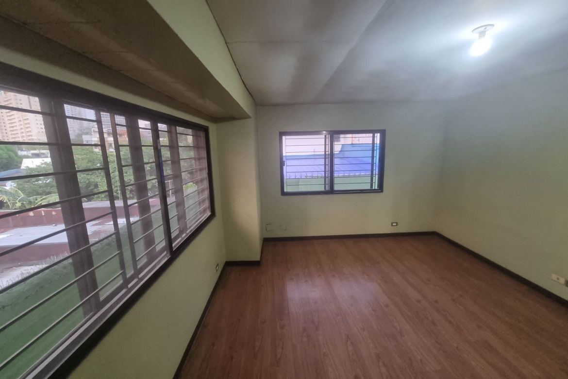 3 Bedroom House for Sale in Mauway, Mandaluyong, Metro Manila near MRT-3 Shaw Boulevard – photo 8