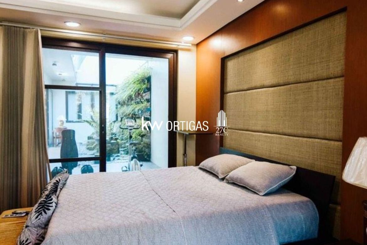 3 Bedroom House for Sale in McKinley Hill, Taguig, Metro Manila – photo 3