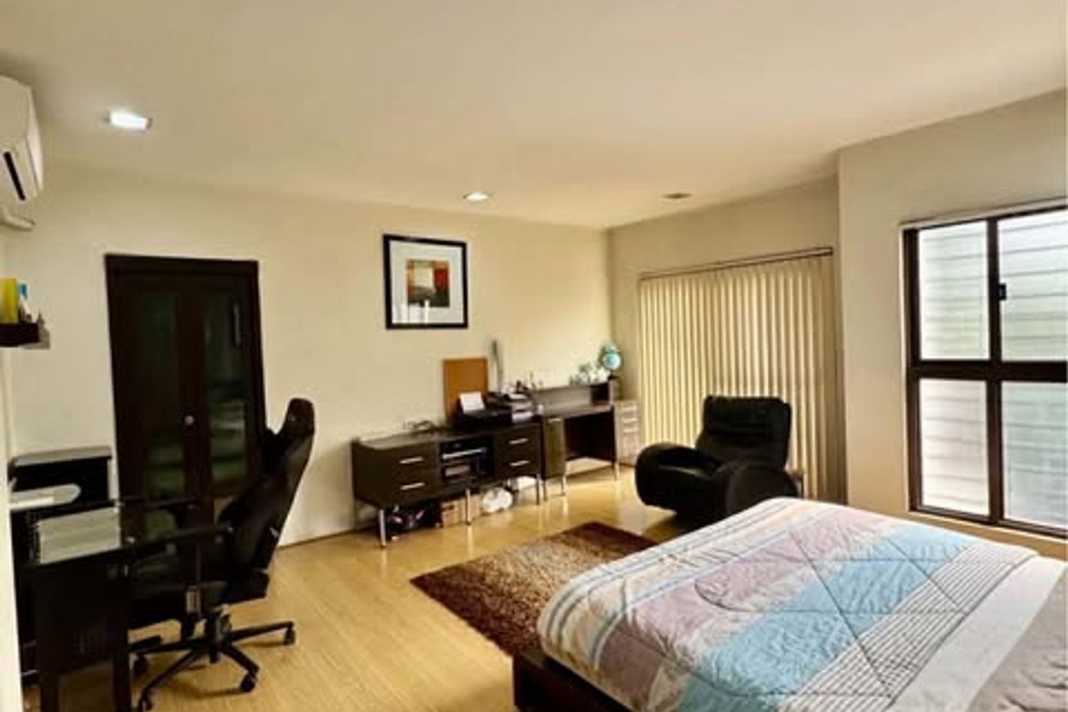 3 Bedroom House for Sale in Merville, Parañaque, Metro Manila – photo 6
