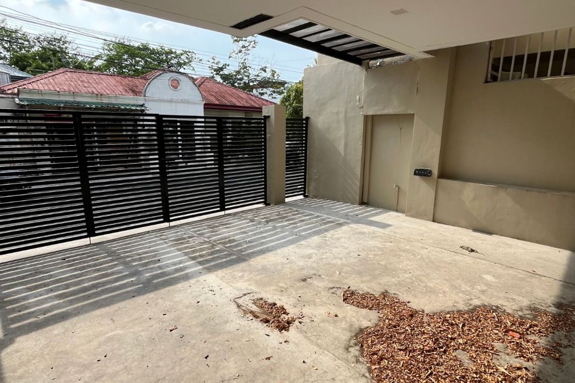 3 Bedroom House for Sale in Merville, Parañaque, Metro Manila – photo 2