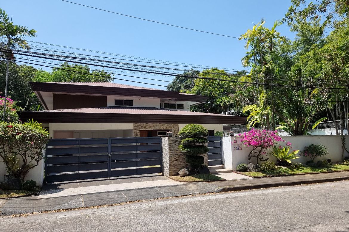 3 Bedroom House for Sale in New Alabang Village, Muntinlupa, Metro Manila