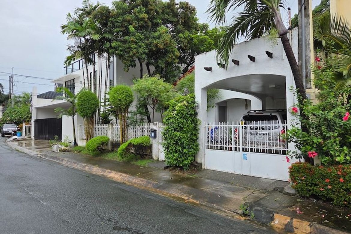 3 Bedroom House for Sale in New Alabang Village, Muntinlupa, Metro Manila