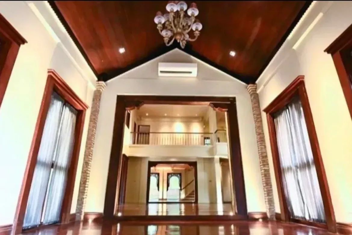 3 Bedroom House for Sale in New Alabang Village, Muntinlupa, Metro Manila