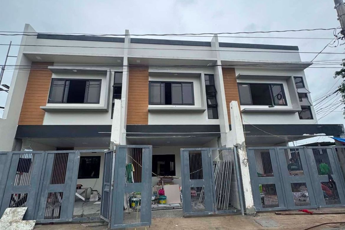 3 Bedroom House for Sale in Pacita 1, San Pedro, Laguna