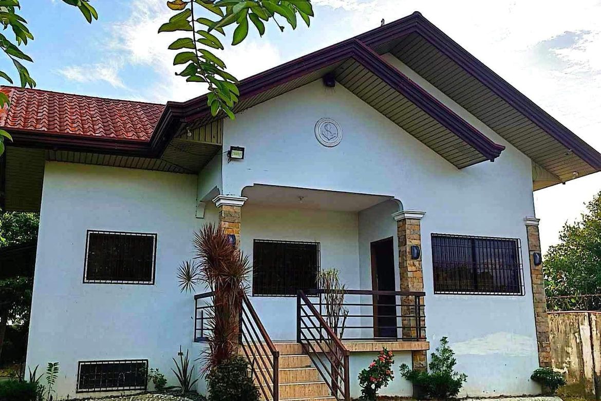 3 Bedroom House for Sale in Paludpud, La Paz, Tarlac – photo 2