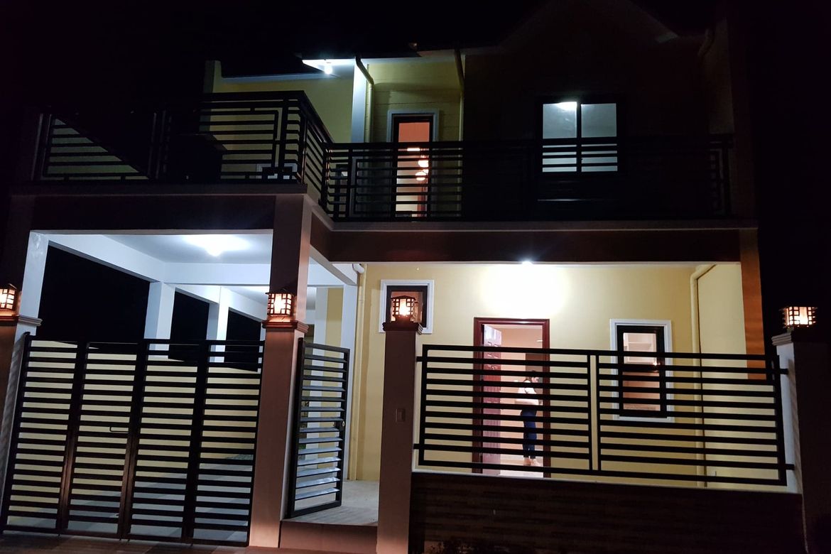 3 Bedroom House for Sale in Paradahan I, Tanza, Cavite