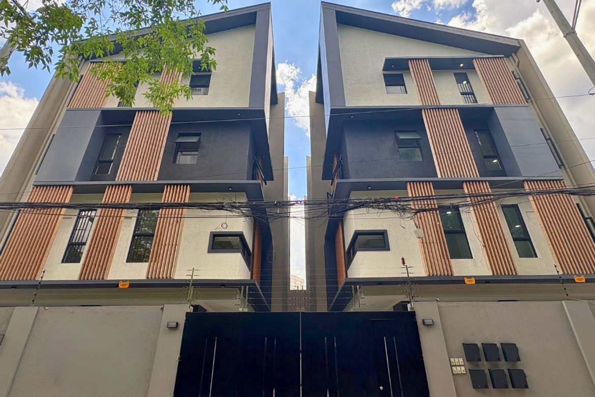 3 Bedroom House for Sale in Pasadeña, San Juan, Metro Manila near LRT-2 Gilmore