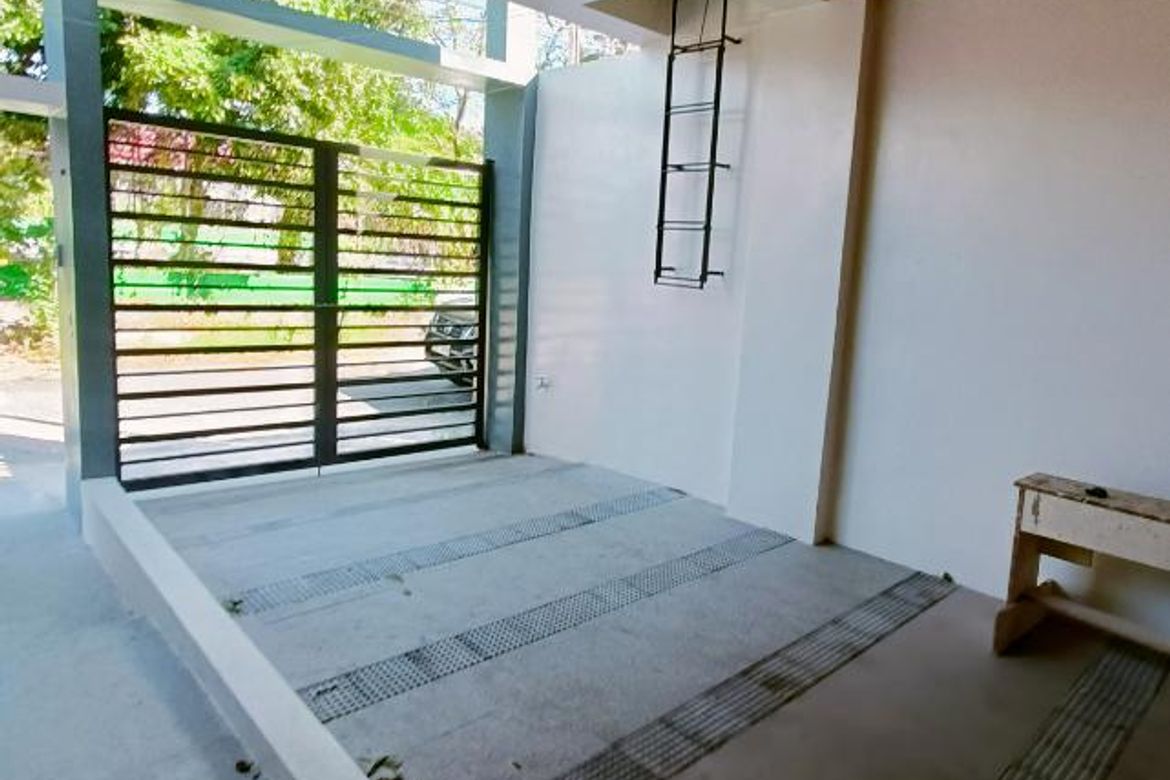 3 Bedroom House for Sale in Pilar, Las Piñas, Metro Manila – photo 3