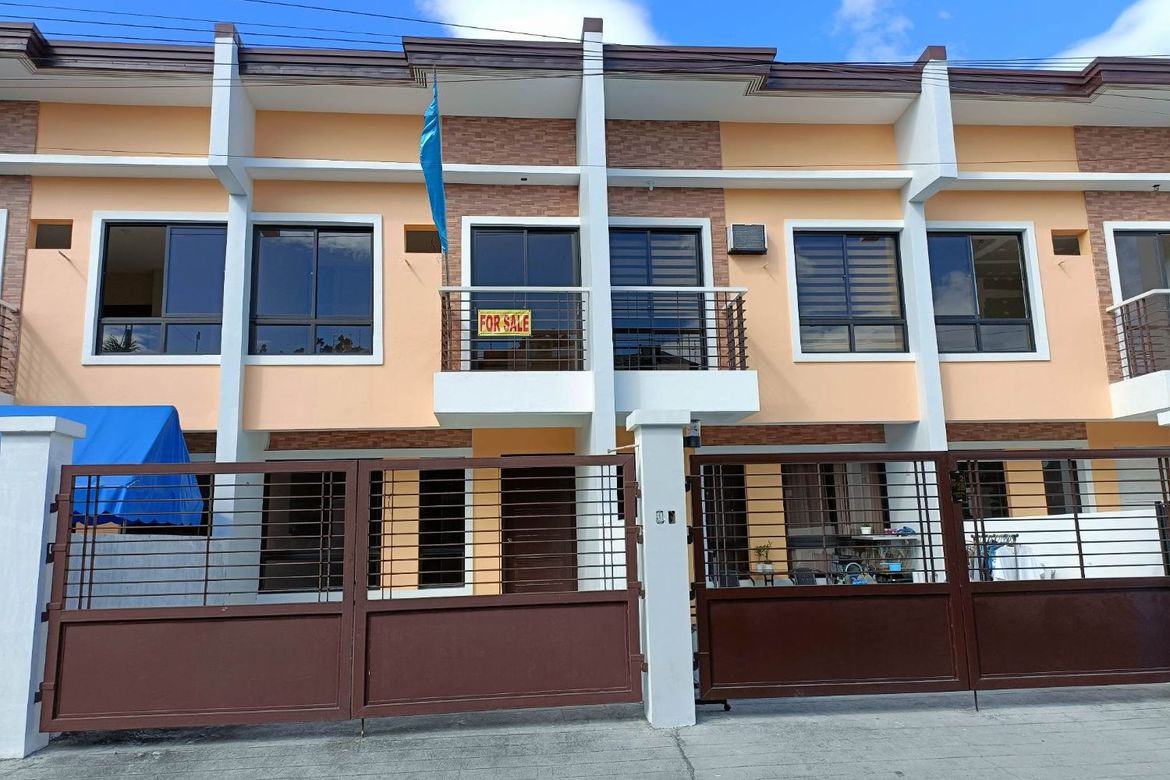 3 Bedroom House for Sale in Pilar, Las Piñas, Metro Manila