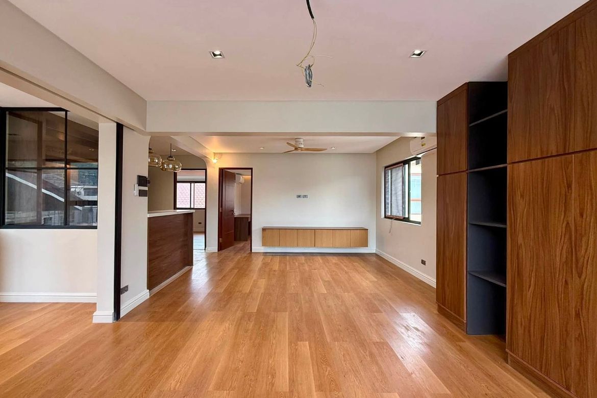 3 Bedroom House for Sale in Plainview, Mandaluyong, Metro Manila near MRT-3 Boni