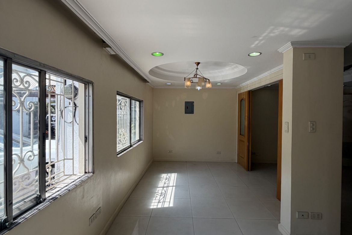 3 Bedroom House for Sale in Pleasant Hills, Mandaluyong, Metro Manila – photo 2