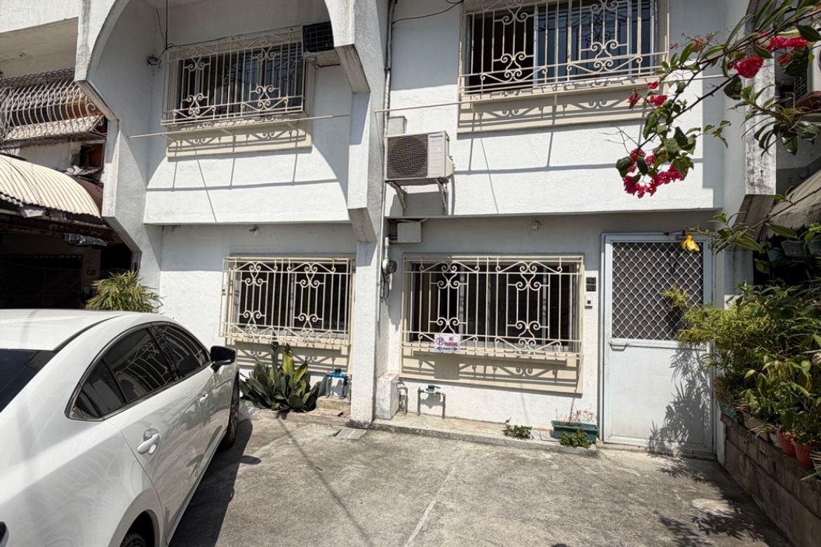3 Bedroom House for Sale in Pleasant Hills, Mandaluyong, Metro Manila – photo 4