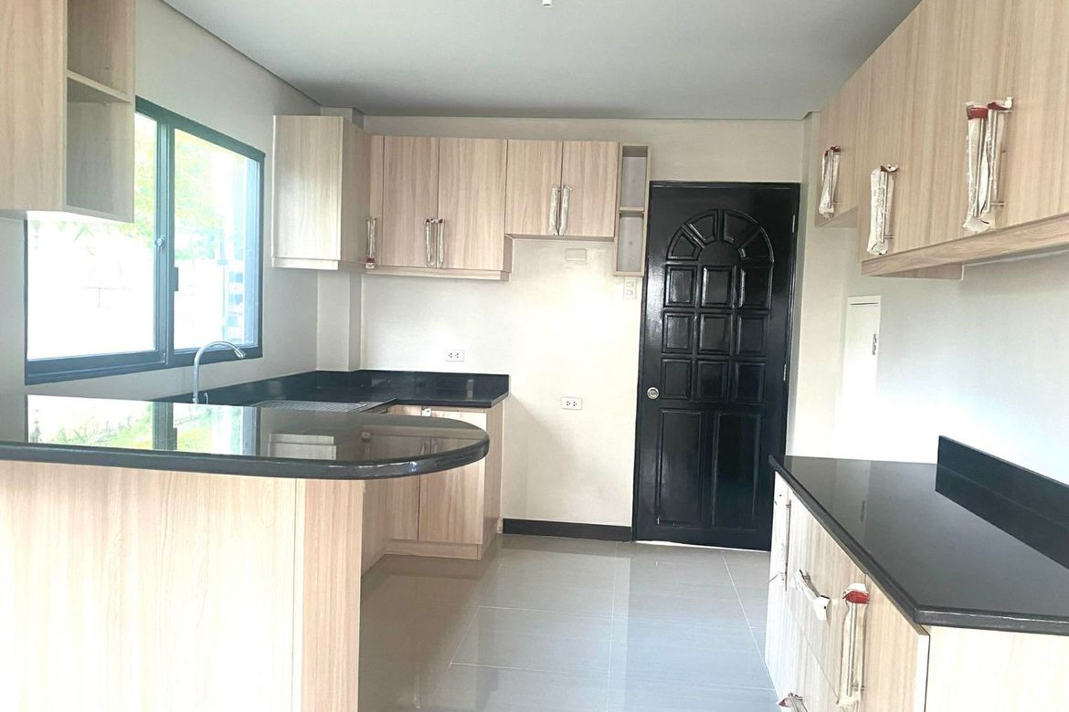 3 Bedroom House for Sale in Poblacion, Argao, Cebu – photo 6